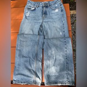 Zara straight leg distressed size 2.